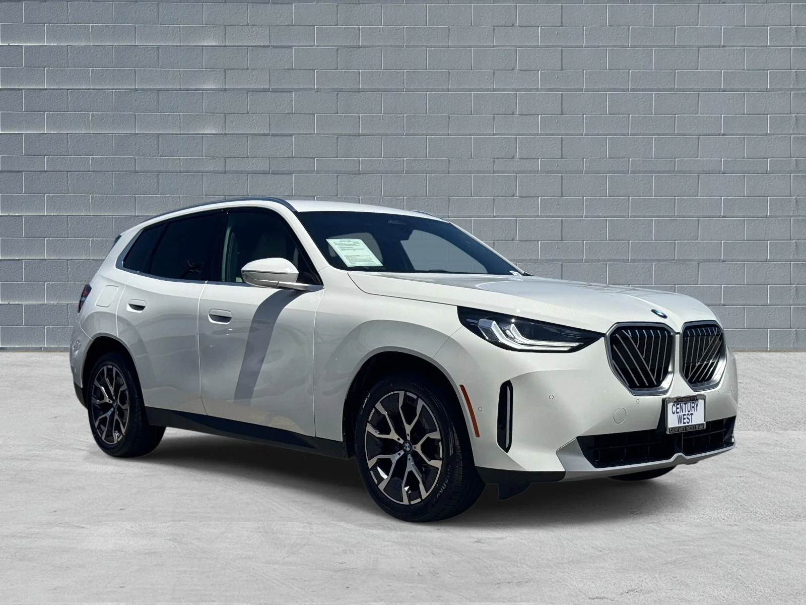 Used 2026 Alpine White BMW 30 xDrive Sports Activity Vehicle image 1