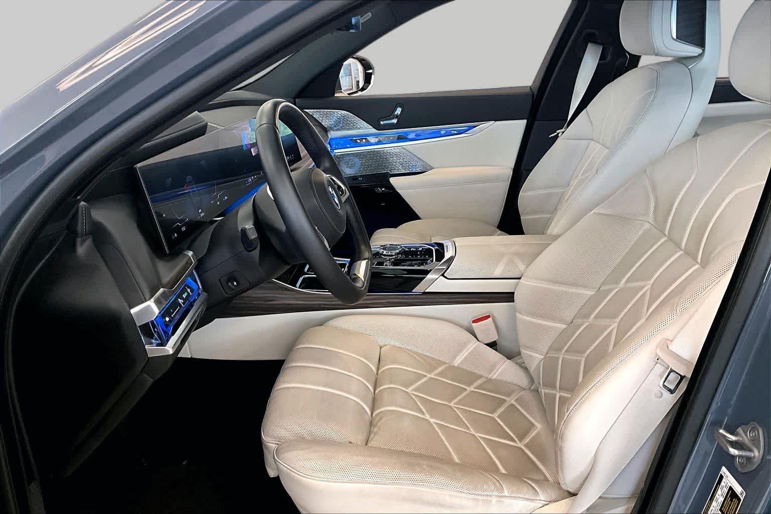 Used 2024 Sparkling Copper Metallic BMW xDrive60 image 7
