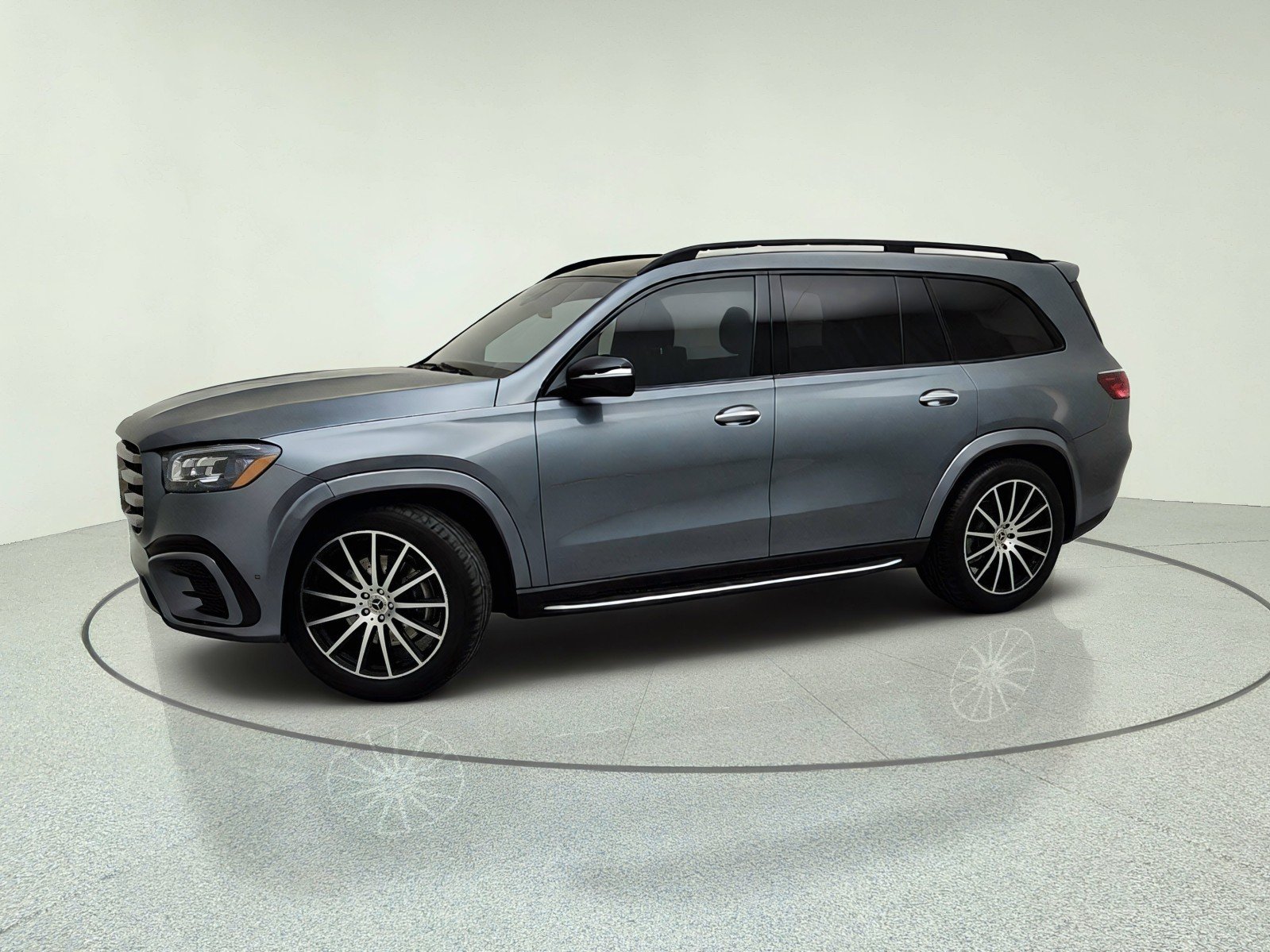 Used 2024 Selenite Grey Metallic Mercedes-Benz GLS 580 image 15
