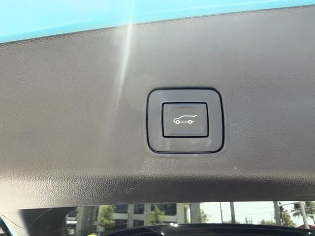 Used 2023 Fountain Blue Chevrolet RS image 15