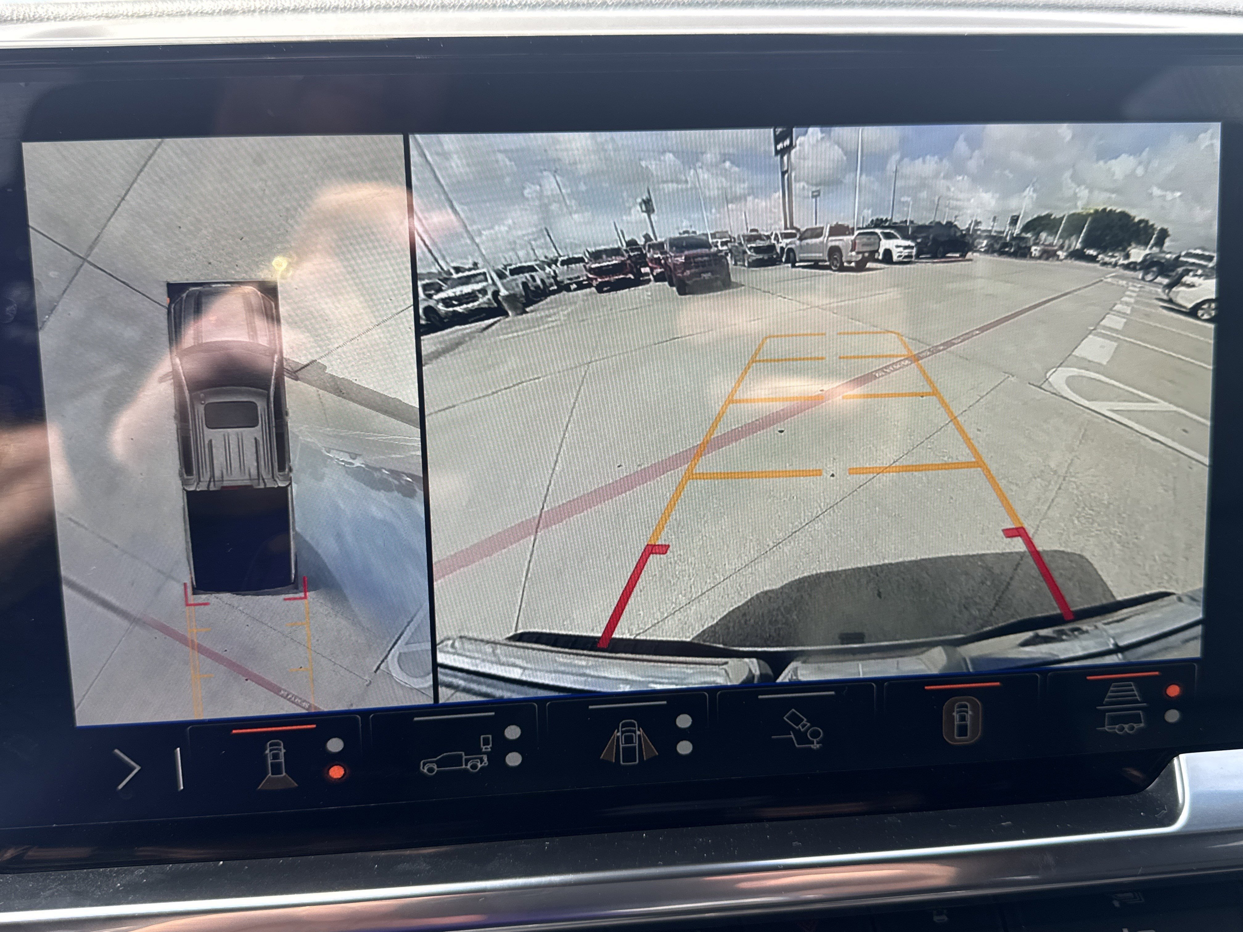 Used 2025 Sterling Metallic GMC SLT image 17
