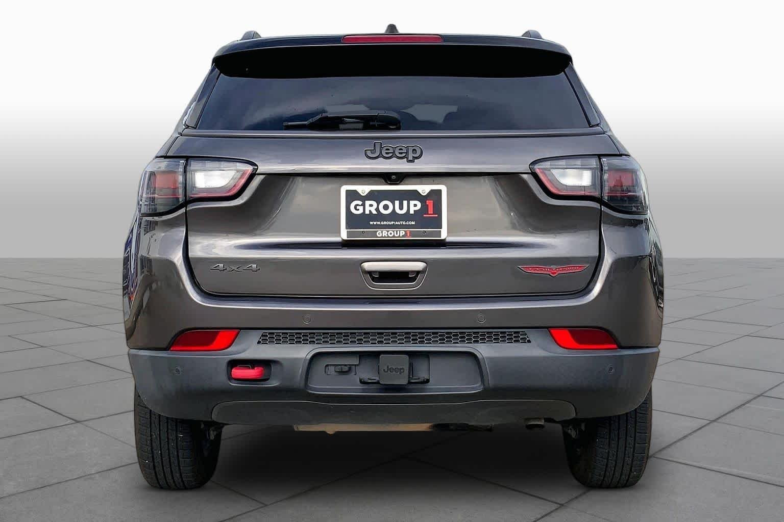 Used 2022 Granite Crystal Metallic Clearcoat Jeep Trailhawk image 5