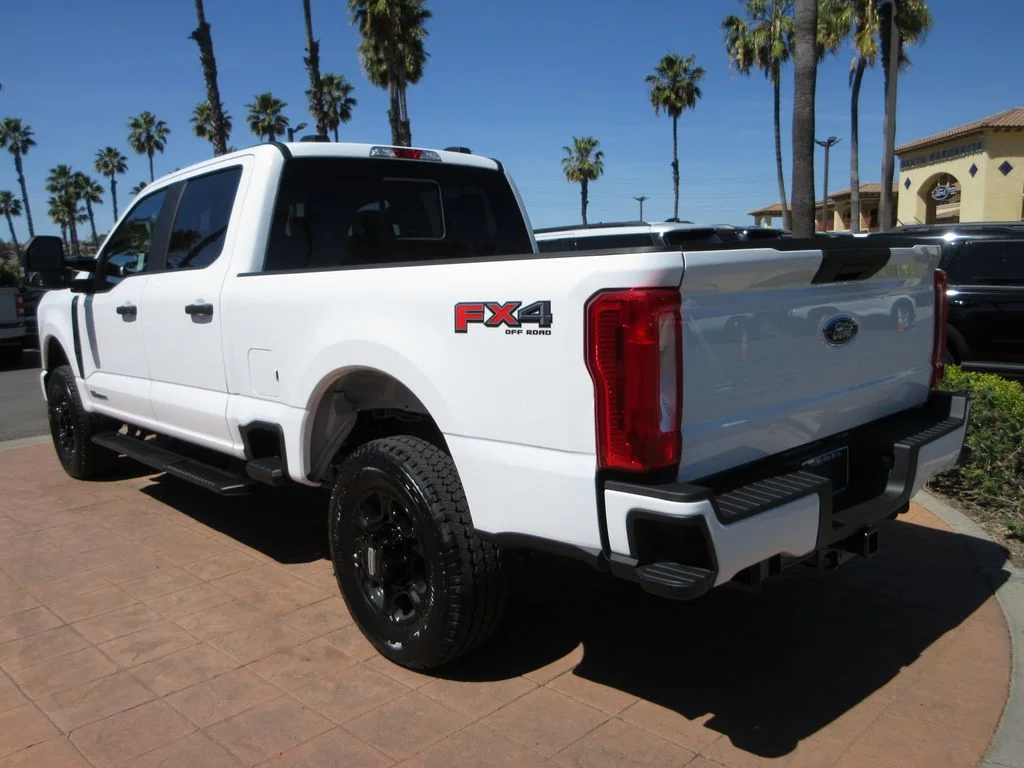 New 2026 Oxford White Ford XL image 2