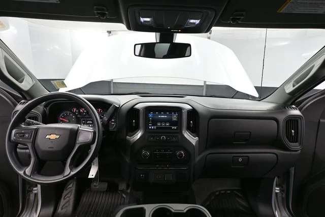 Used 2020 Silver Chevrolet WT image 25