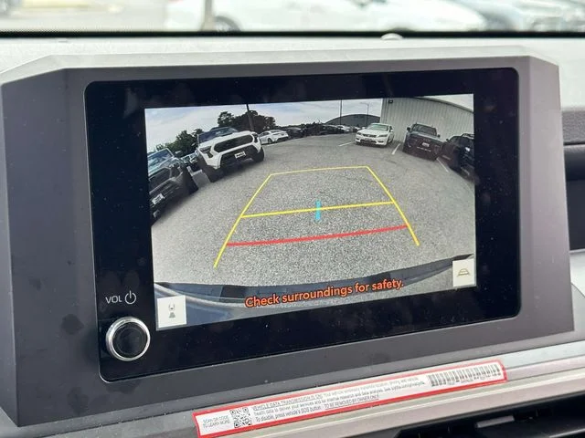 Used 2025  Toyota SR5 image 19