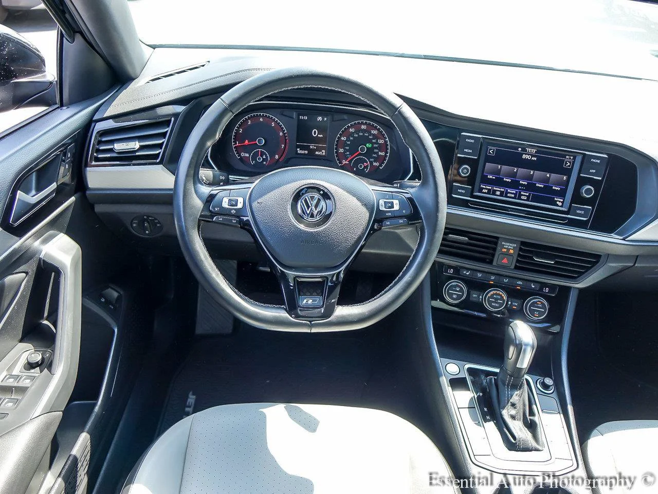 Used 2020 Deep Black Pearl Volkswagen R-Line image 11