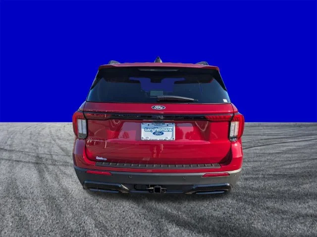 New 2027 Ruby Red Metallic Tinted Clearcoat Ford ST-Line image 5