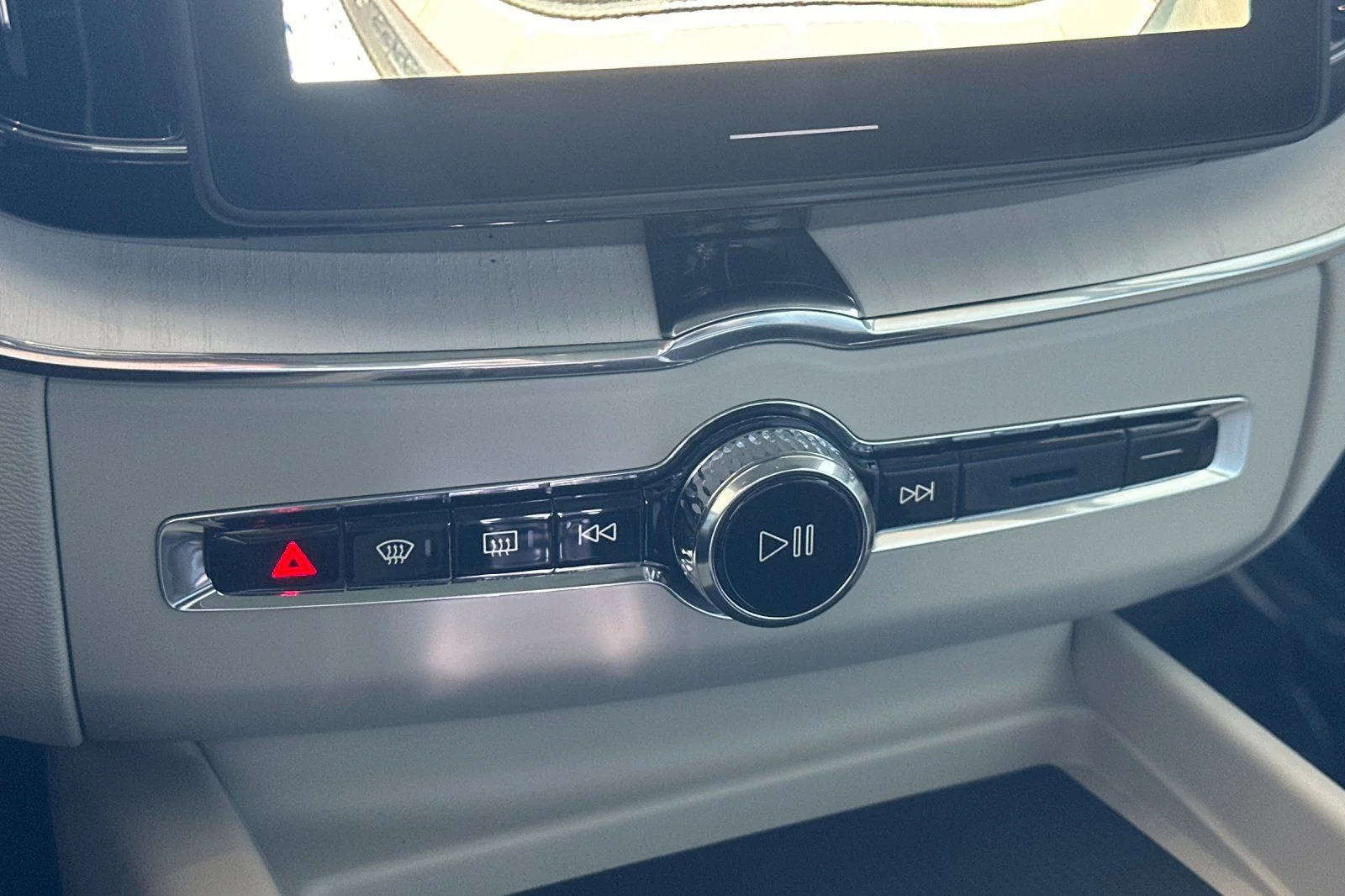 New 2026 Forest Lake Volvo Ultra image 20