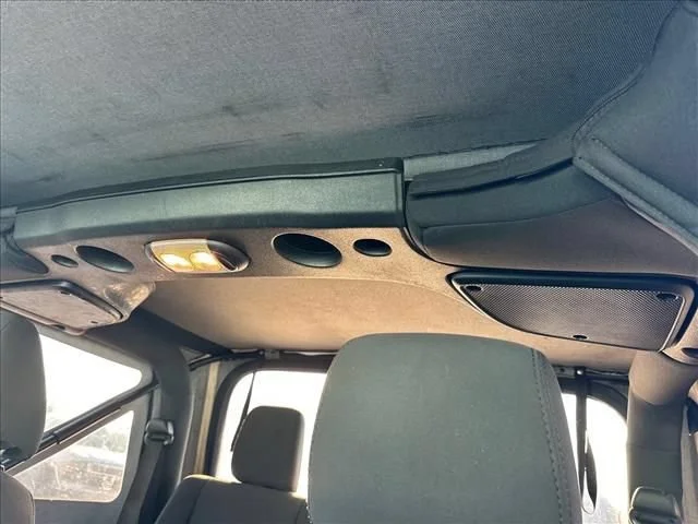 2016 Jeep Wrangler Sport S - Photo 22