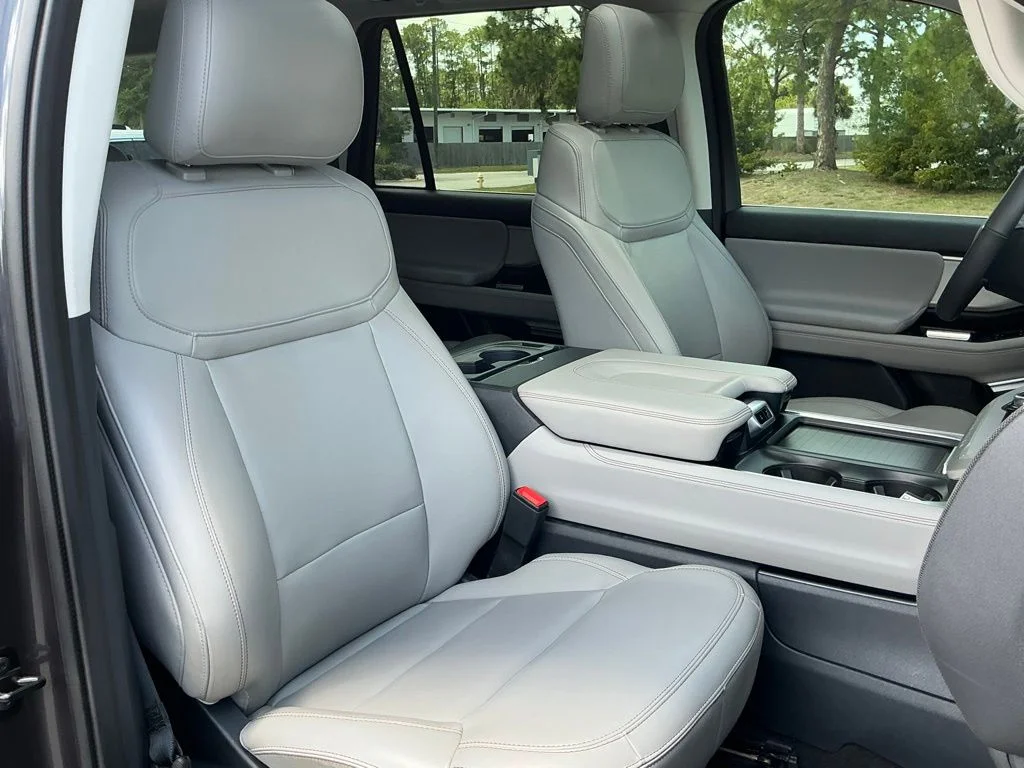 Used 2025 Gray Ford Active image 14