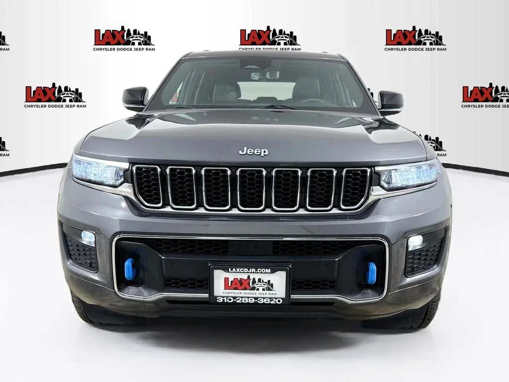 Used 2022 Gray Jeep Overland 4xe image 2