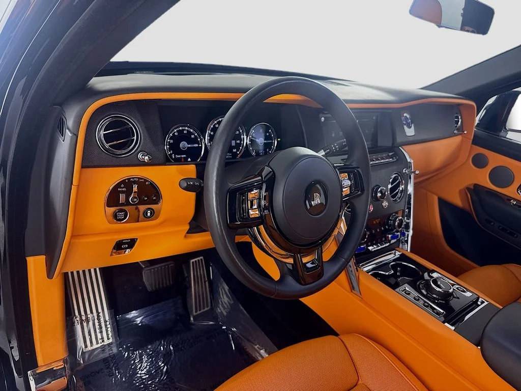 Used 2023 Black Rolls-Royce Base image 9