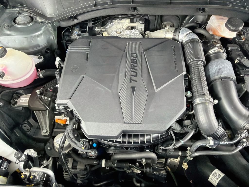 Used 2023 Aruba Green Kia X-Line EX image 32