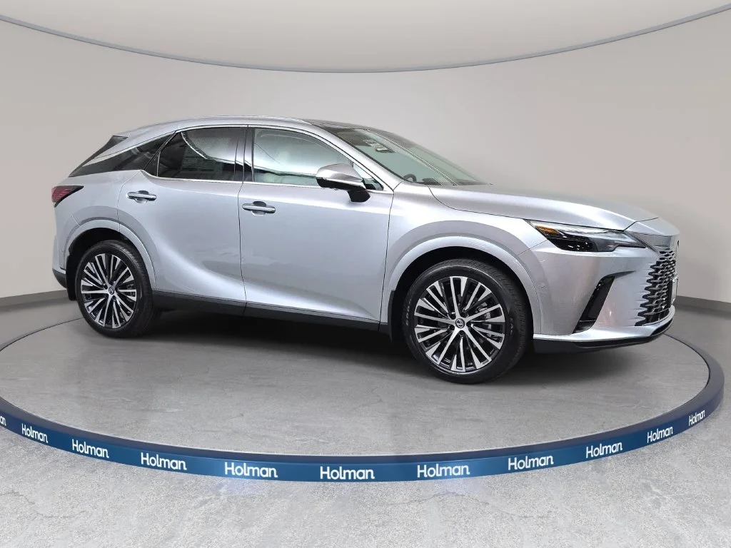 New 2026 Iridium Lexus PREMIUM PLUS image 3