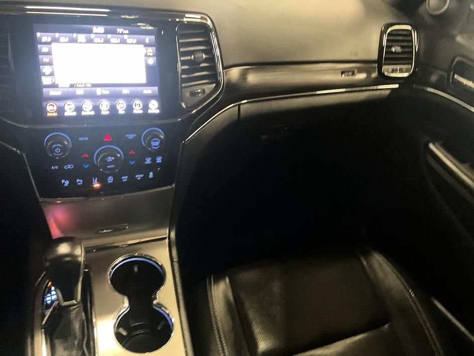 Used 2021 Blue Jeep Limited image 5
