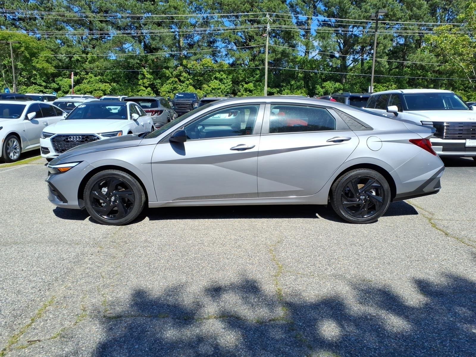 Certified Used 2026 Fluid Metal Hyundai SEL Sport image 9