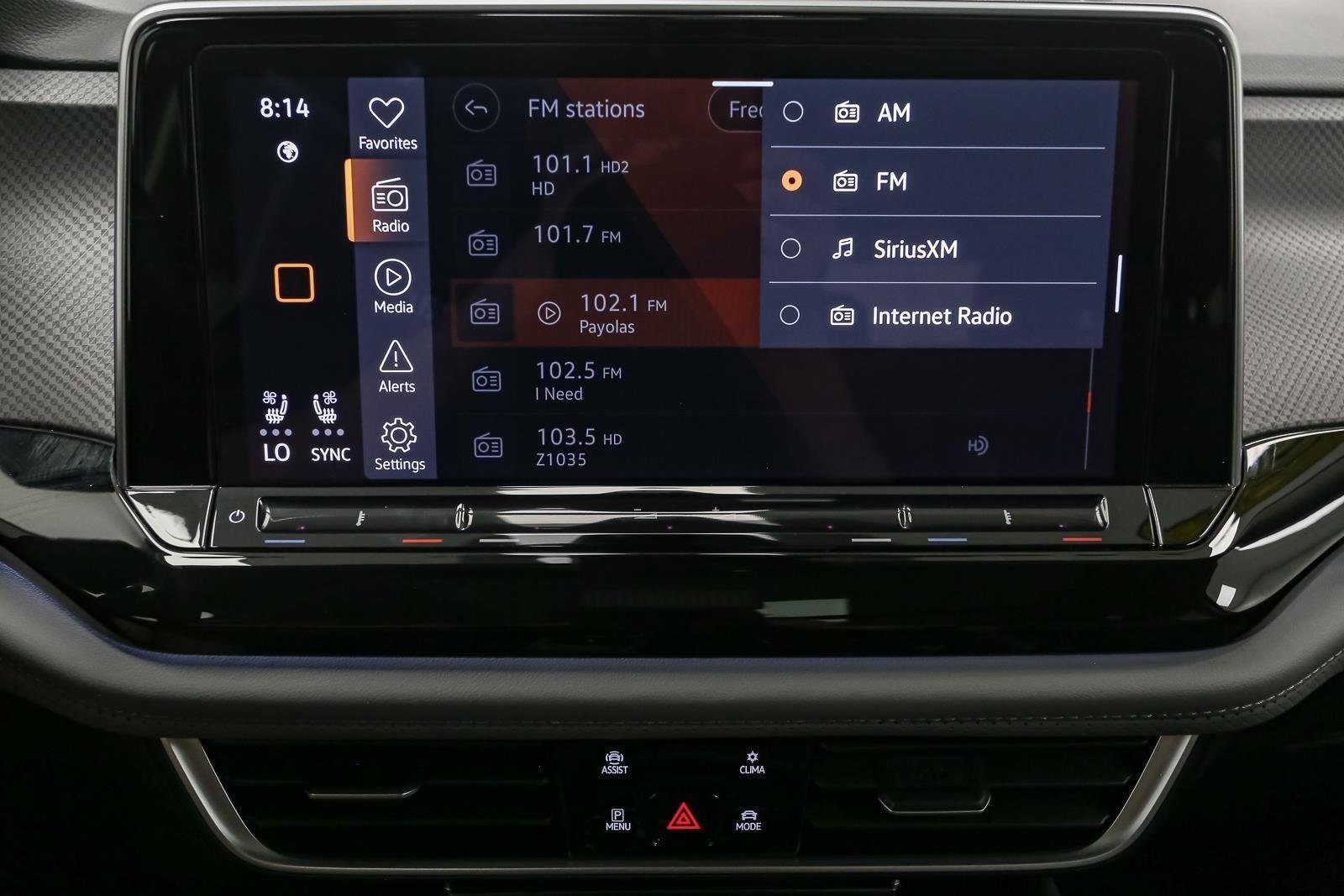 Used 2025 Pure Gray Volkswagen 2.0T Peak Edition image 33
