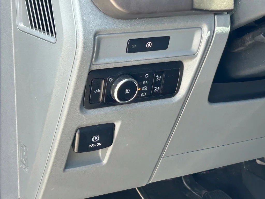 Certified Used 2025 Gray Metallic Ford XLT image 33