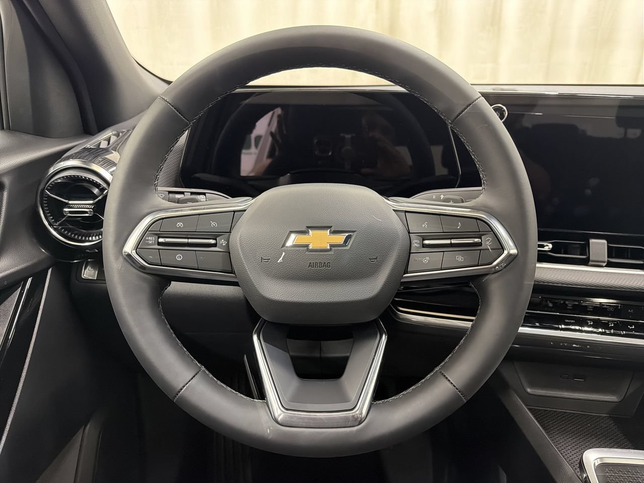2026 Chevrolet Equinox LT - Photo 16