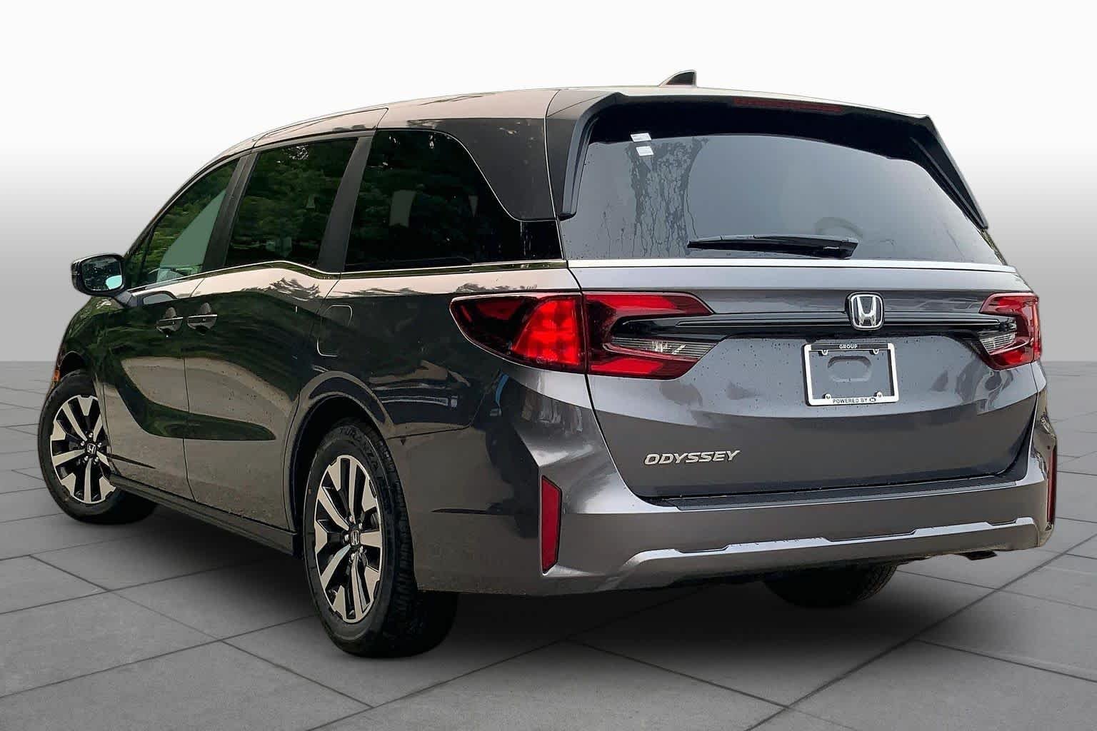 New 2026 Modern Steel Metallic Honda EX-L image 3