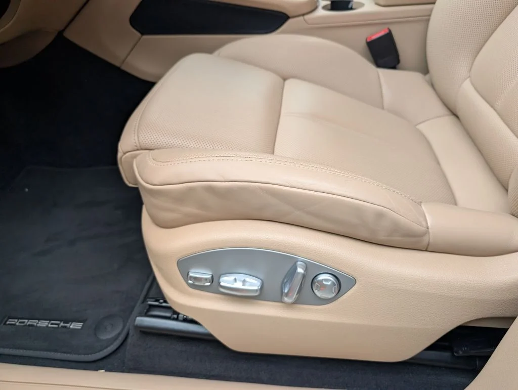Used 2025 White Porsche  image 25