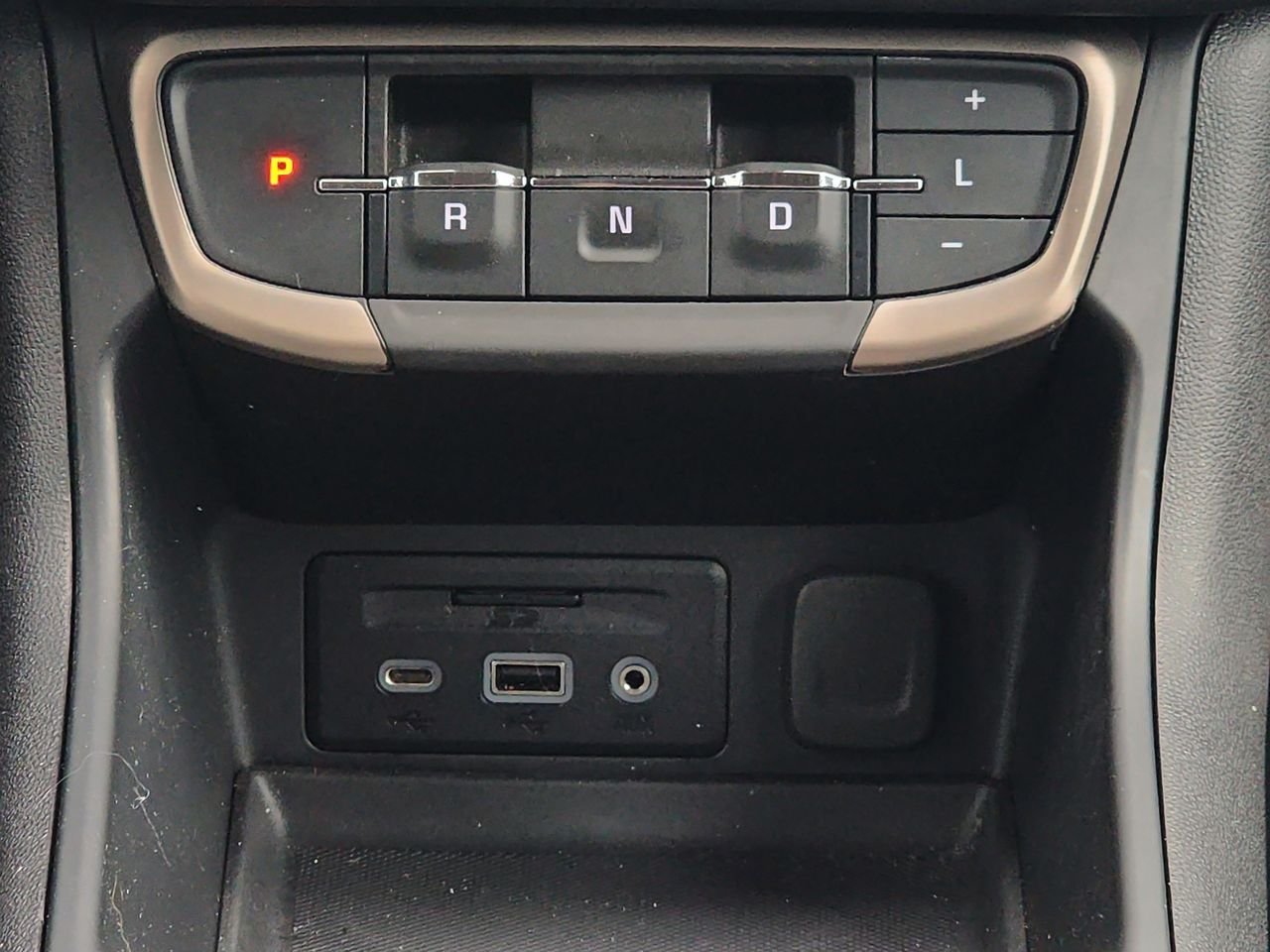 Used 2023 EBONY TWILIGHT METALLIC GMC Denali image 19