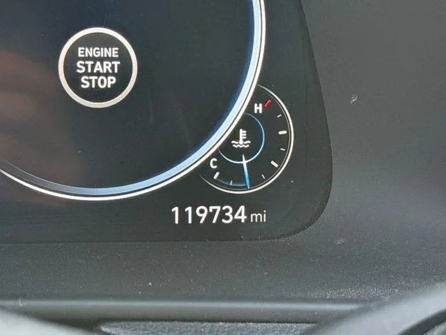Used 2021 Gray Hyundai SEL image 21