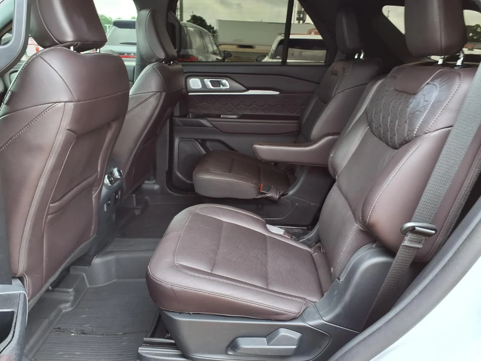 Used 2025 White Ford Platinum image 19