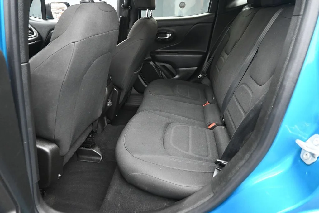 Certified Used 2022 Teal Jeep Latitude image 12