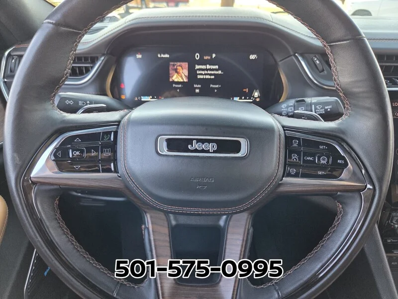 Used 2023 Silver JEEP SUMMIT 4X4 image 36