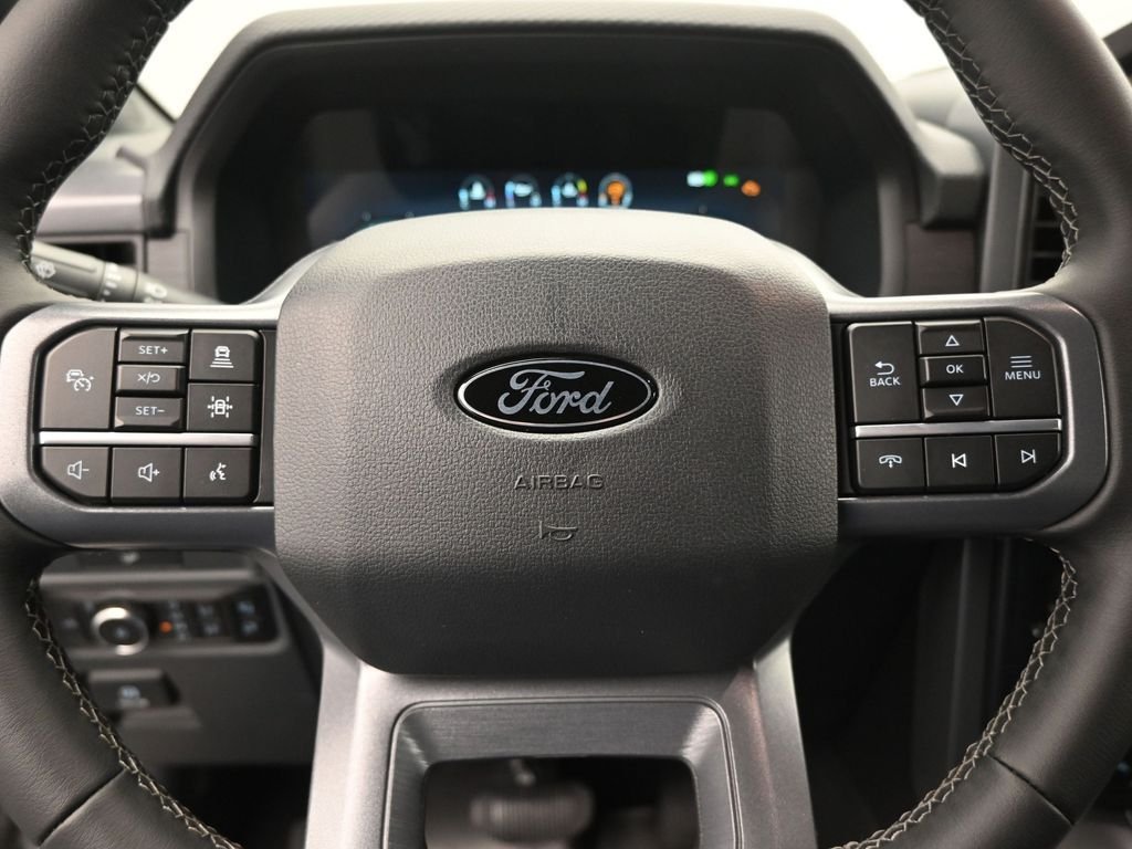 New 2026 Oxford White Ford XLT image 13