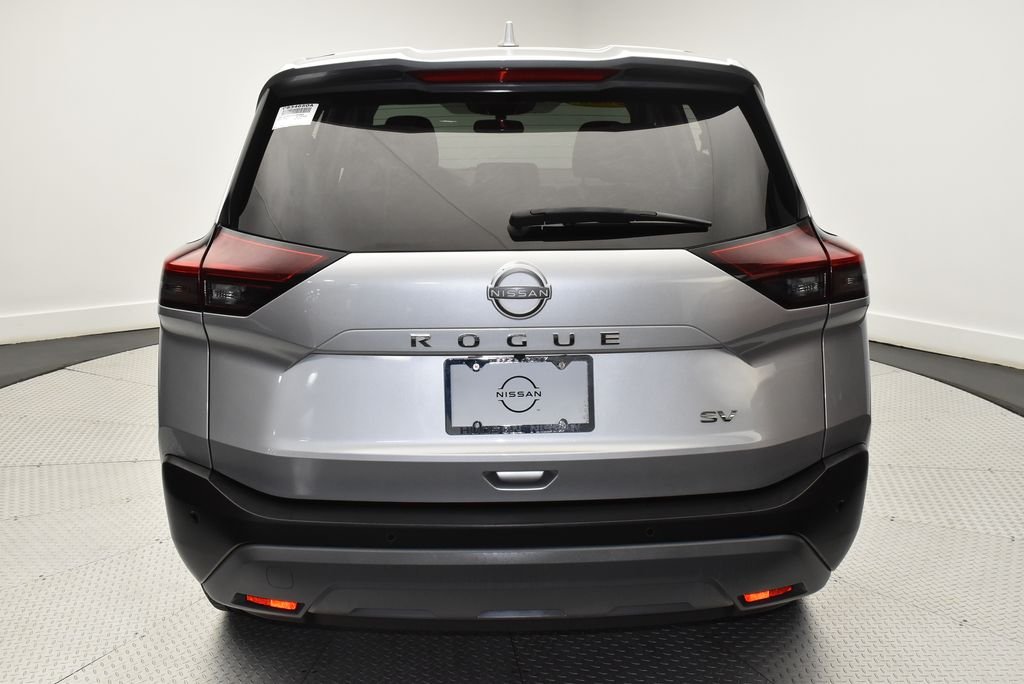 Used 2023 Silver Nissan SV image 6