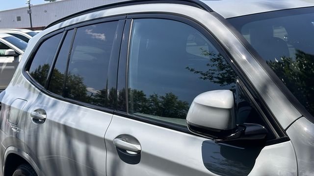 Used 2024 Brooklyn Gray Metallic BMW xDrive30i image 3