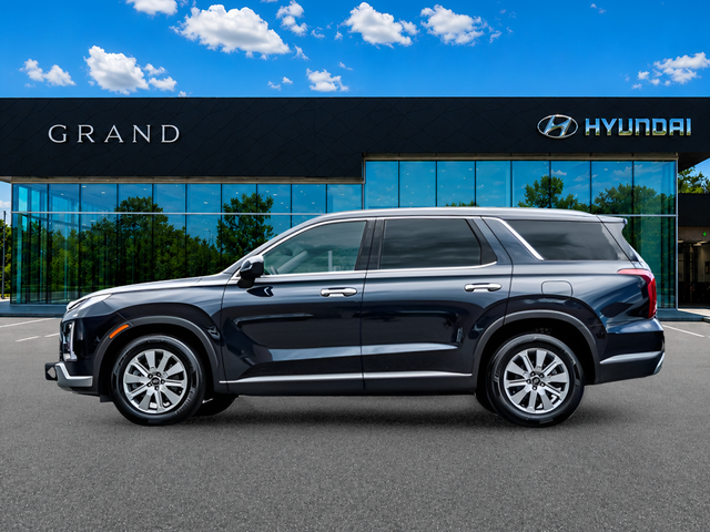 Certified Used 2025 White Hyundai SEL image 3
