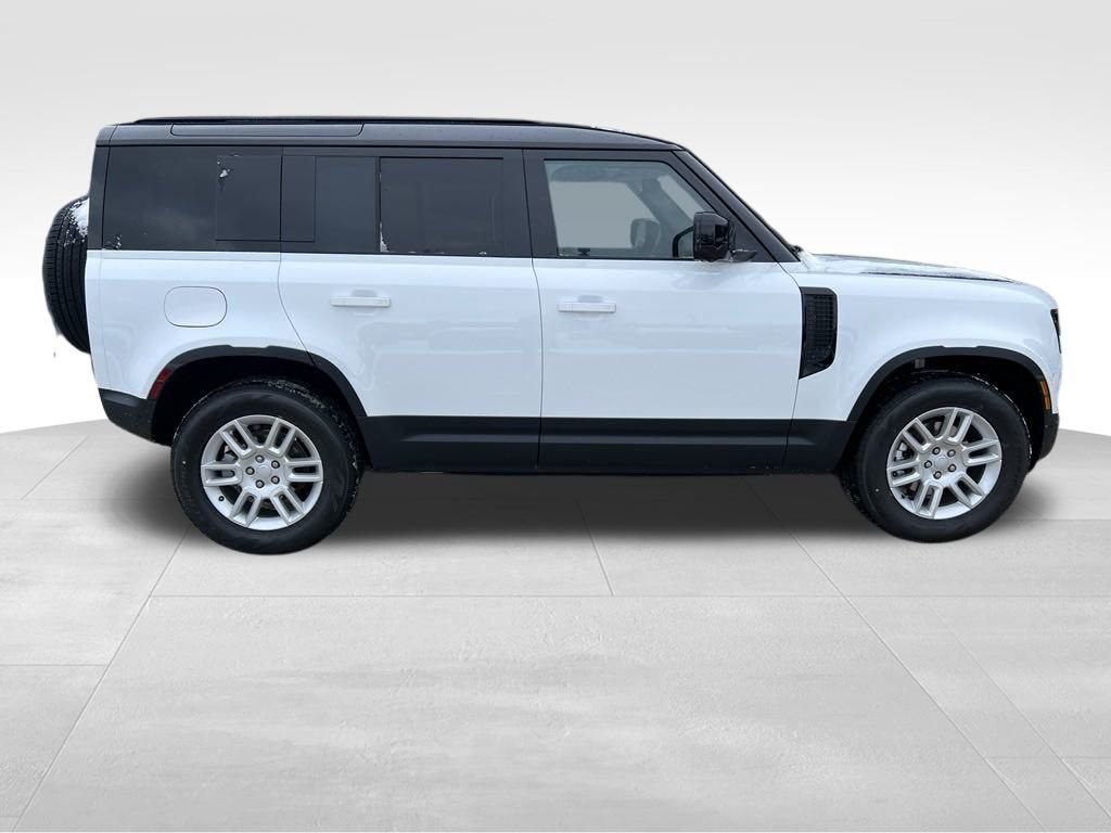 2025 Land Rover Defender S - Photo 5