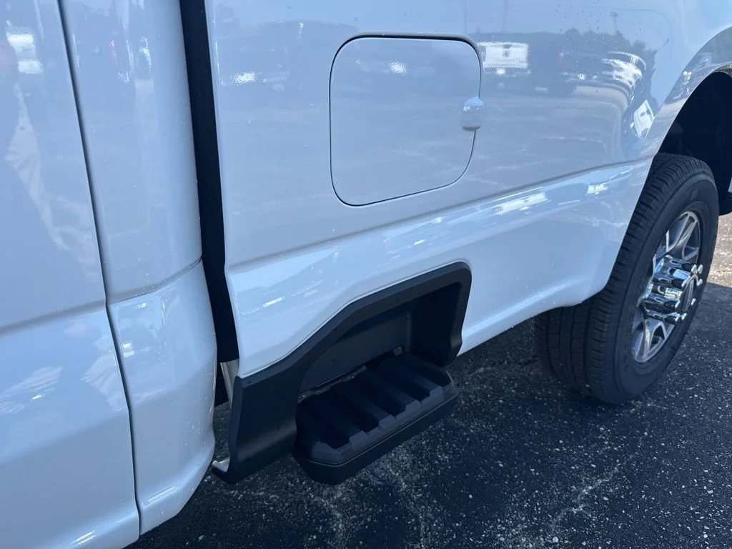 New 2026 Oxford White Ford F-250® Lariat® image 23