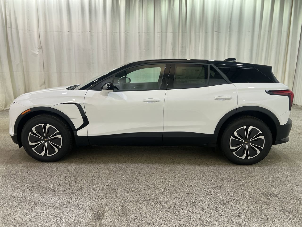 2025 Chevrolet Blazer EV LT - Photo 6