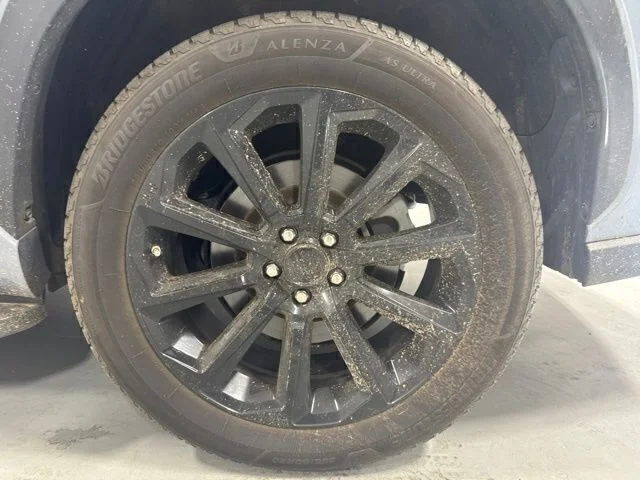 Used 2021  Toyota XLE image 9