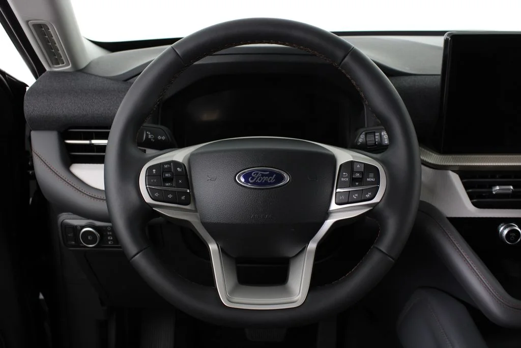 New 2026 Agate Black Metallic Ford Active image 24