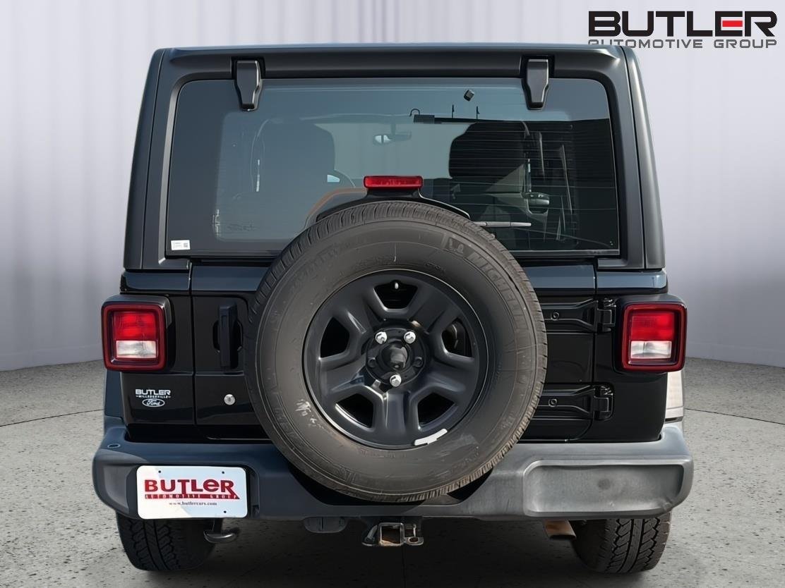 Used 2020 Black Clearcoat Jeep Sport image 5