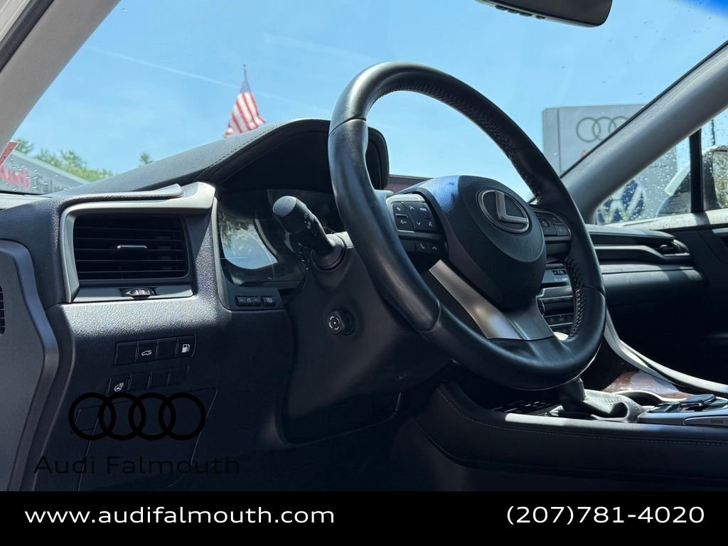 Used 2016 White Lexus 450h image 30