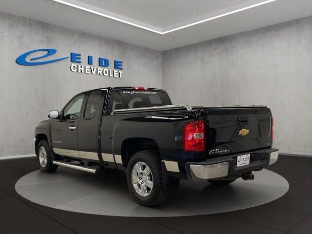 Used 2013 Black Chevrolet LT image 10