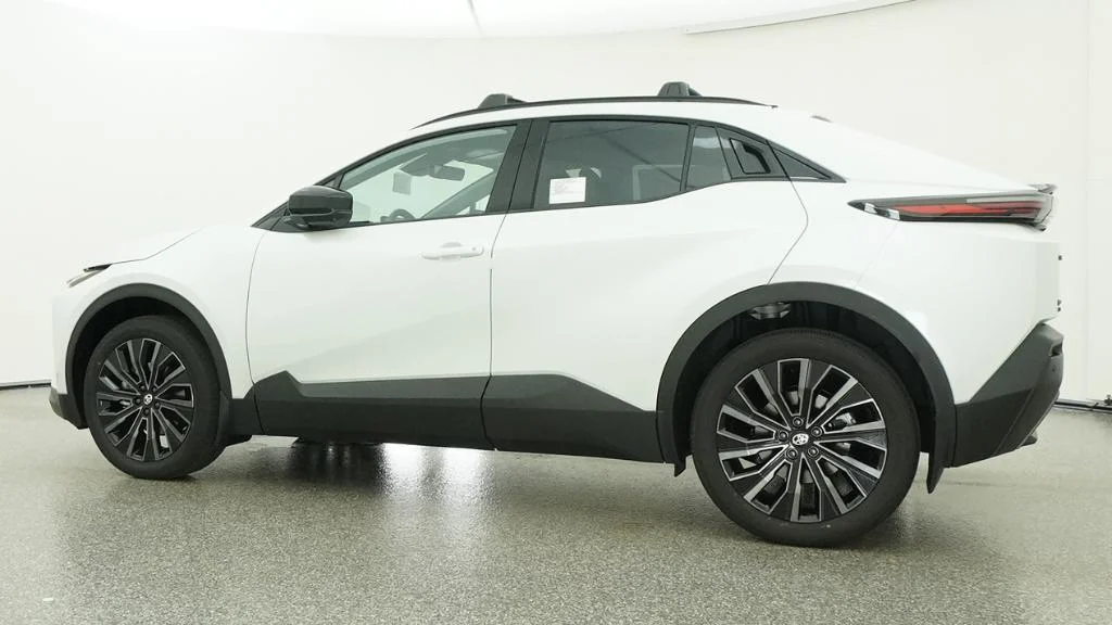 New 2026 Wind Chill Pearl Toyota XSE image 46