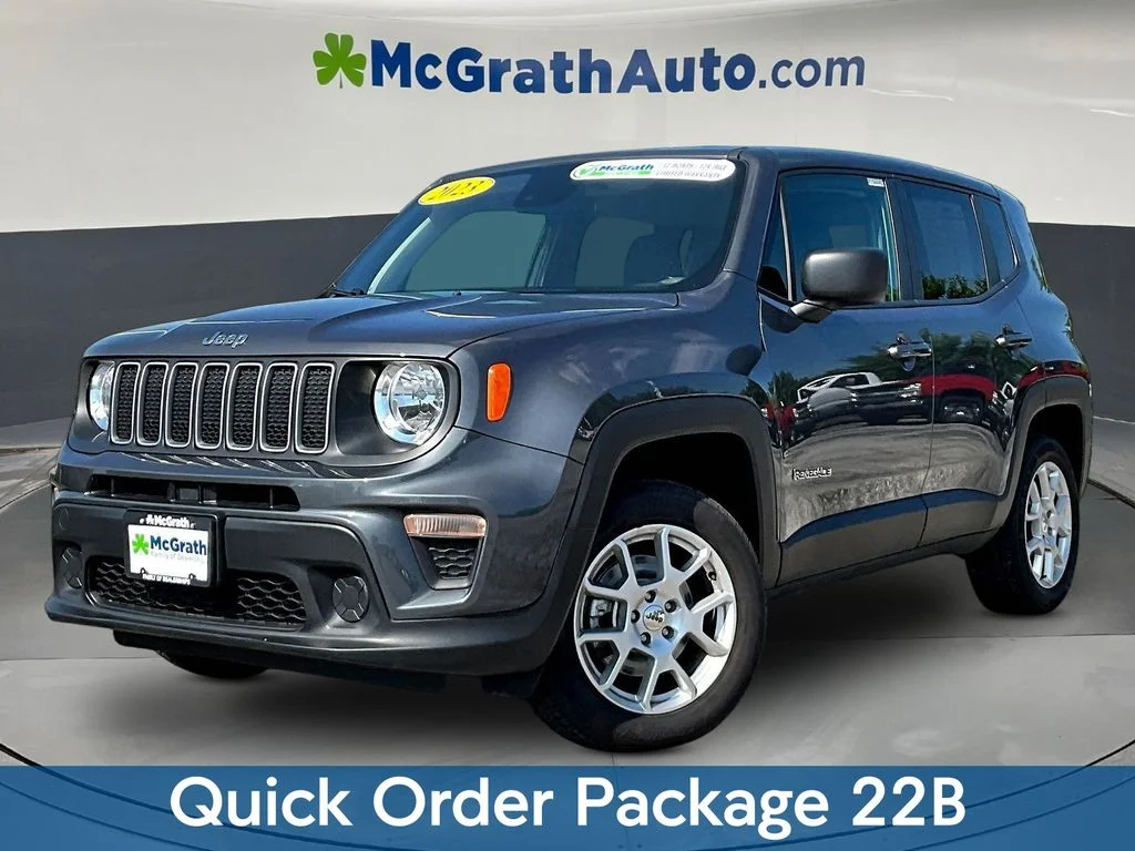 Used 2023 Gray Jeep Latitude image 3