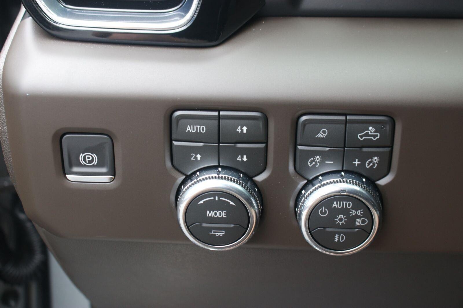 Used 2026 Sterling Metallic GMC Denali image 30