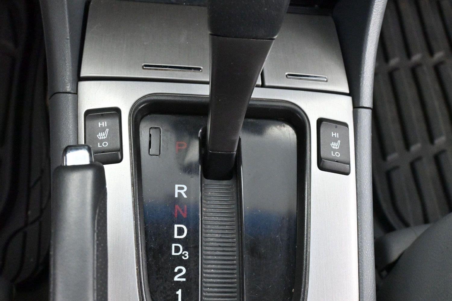 Used 2006 Red Honda EX-L V6 AT image 22