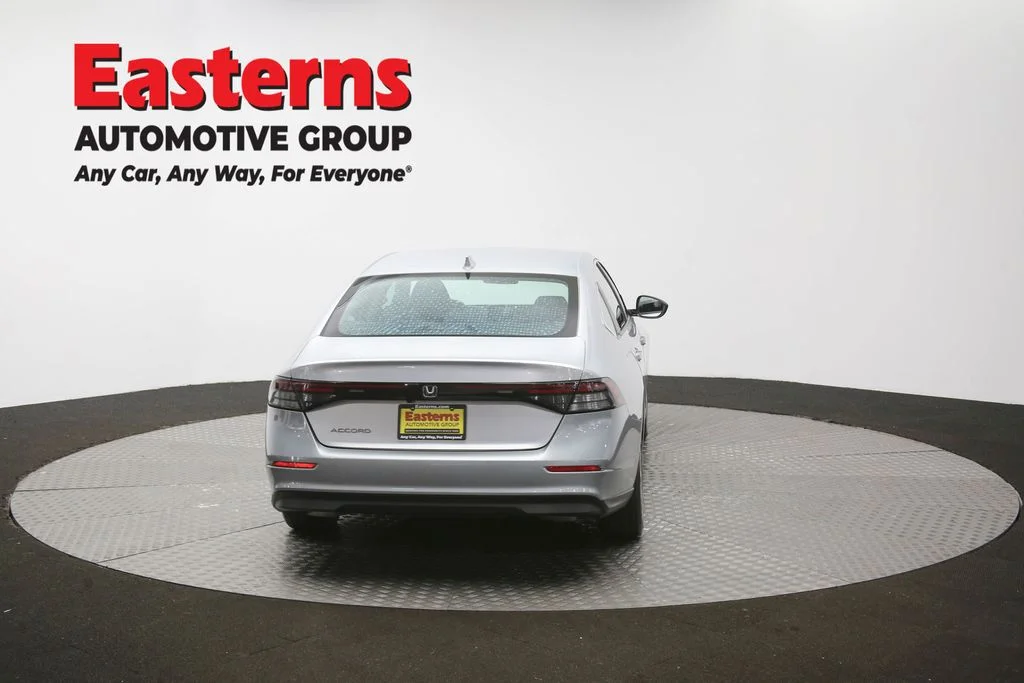 Used 2025 Silver Honda LX image 37