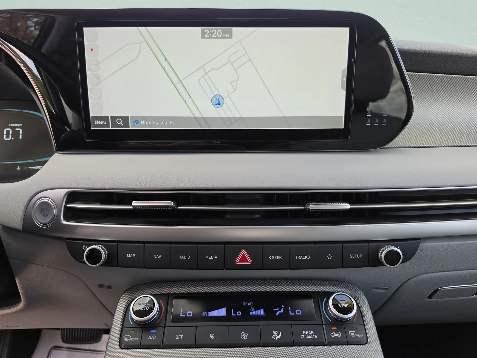 Used 2023 Black Hyundai SEL image 24