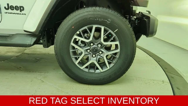 2026 Jeep Wrangler 4-Door Sahara - Photo 13