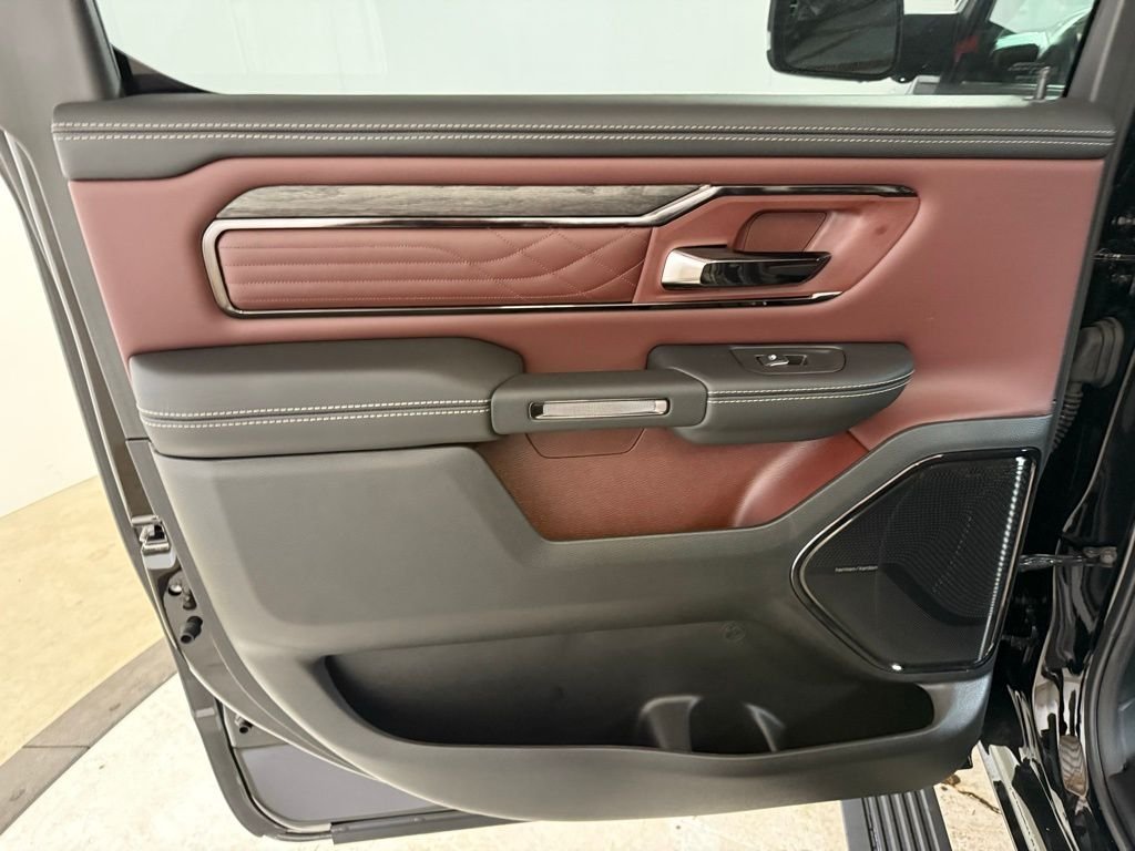 2026 RAM 1500 Limited - Photo 13